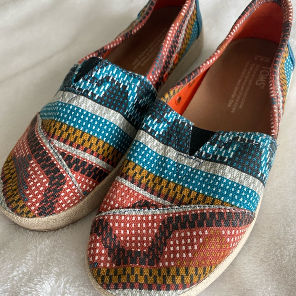 TOMS shoes 6.5 colorful